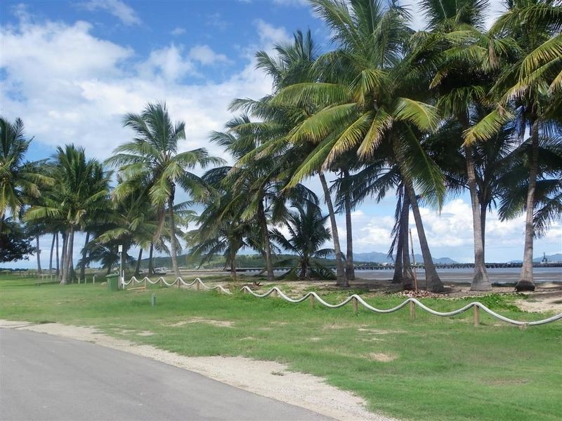 15 Thomas Street, Bowen QLD 4805