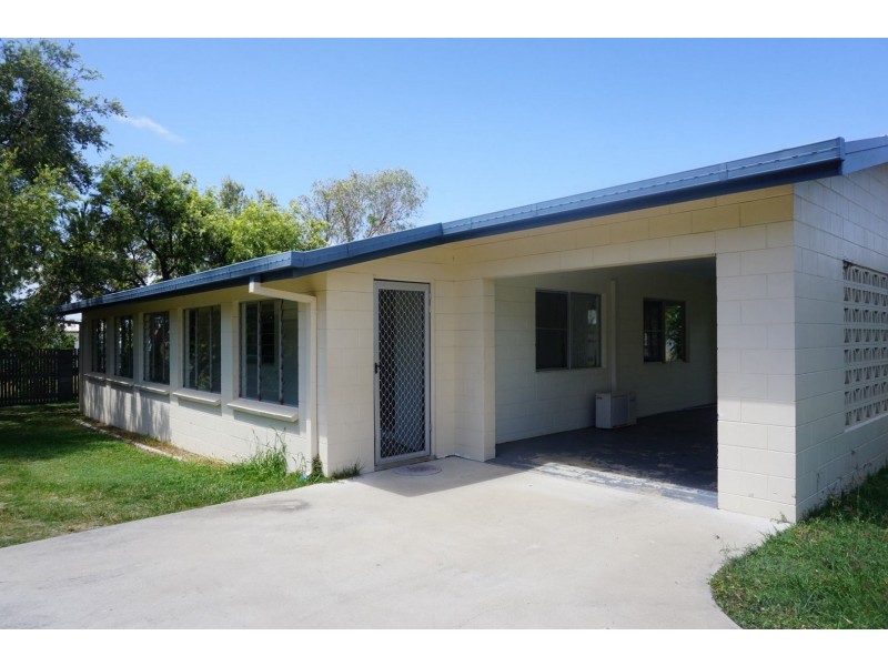 Unit 3/57 Poole Street, Bowen QLD 4805