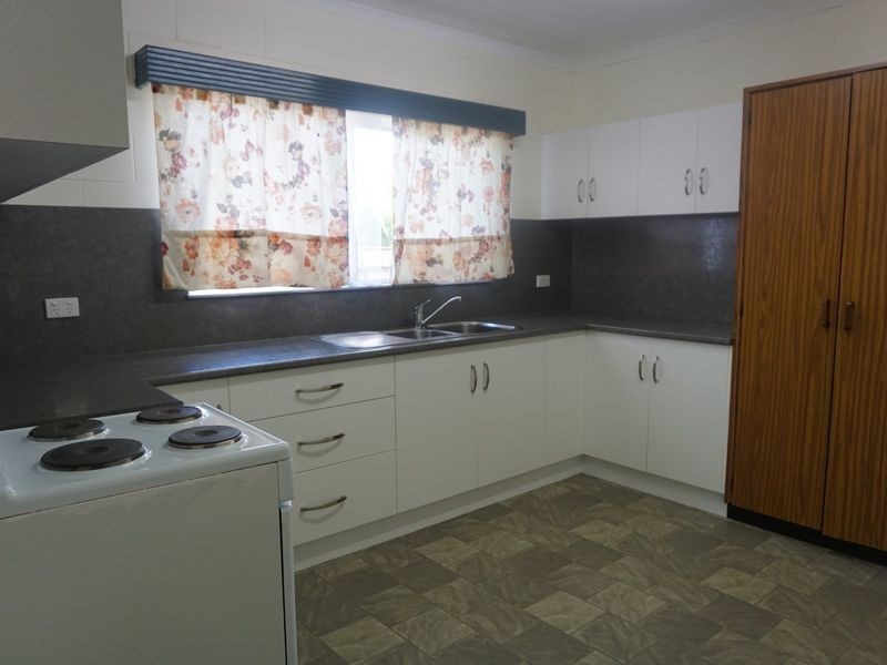 Unit 3/57 Poole Street, Bowen QLD 4805