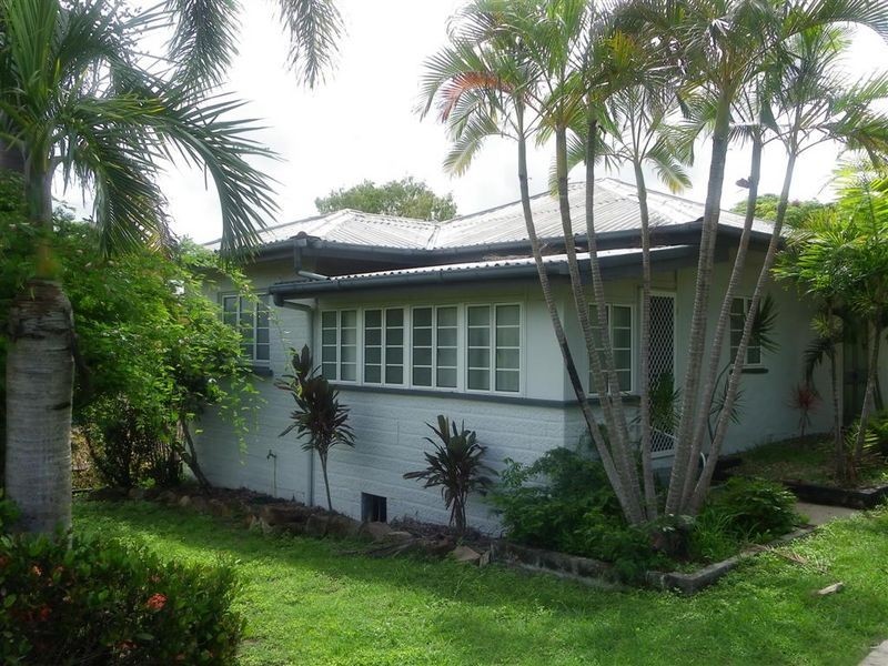 82 Gordon Street, Bowen QLD 4805