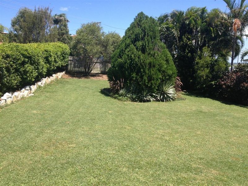 4 Sunset Crescent, Bowen QLD 4805