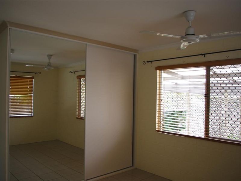 4 Sunset Crescent, Bowen QLD 4805