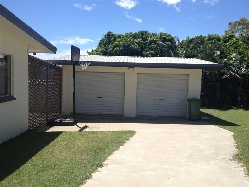 4 Sunset Crescent, Bowen QLD 4805