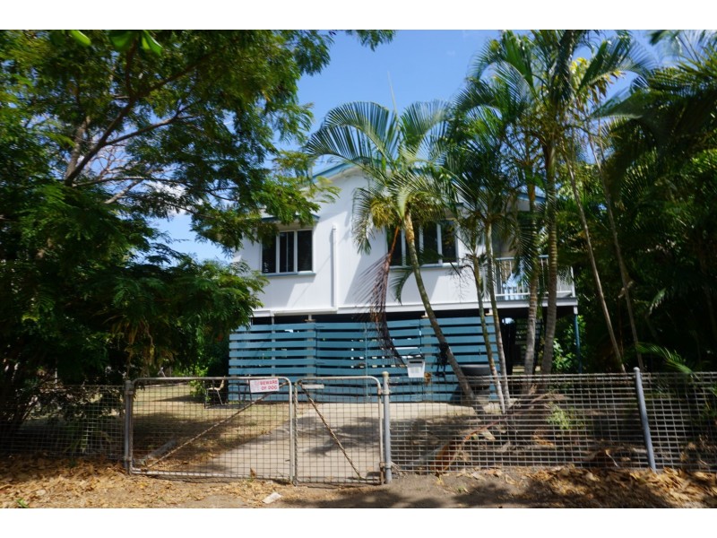 14 Thomas Street, Bowen QLD 4805