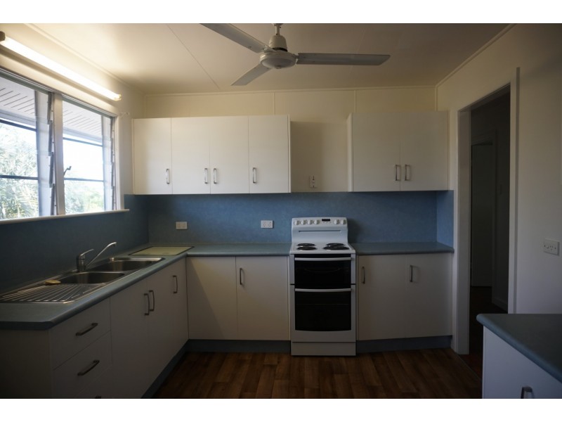 14 Thomas Street, Bowen QLD 4805