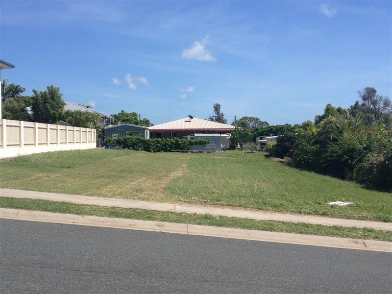 8 Tynwald Avenue, Bowen QLD 4805