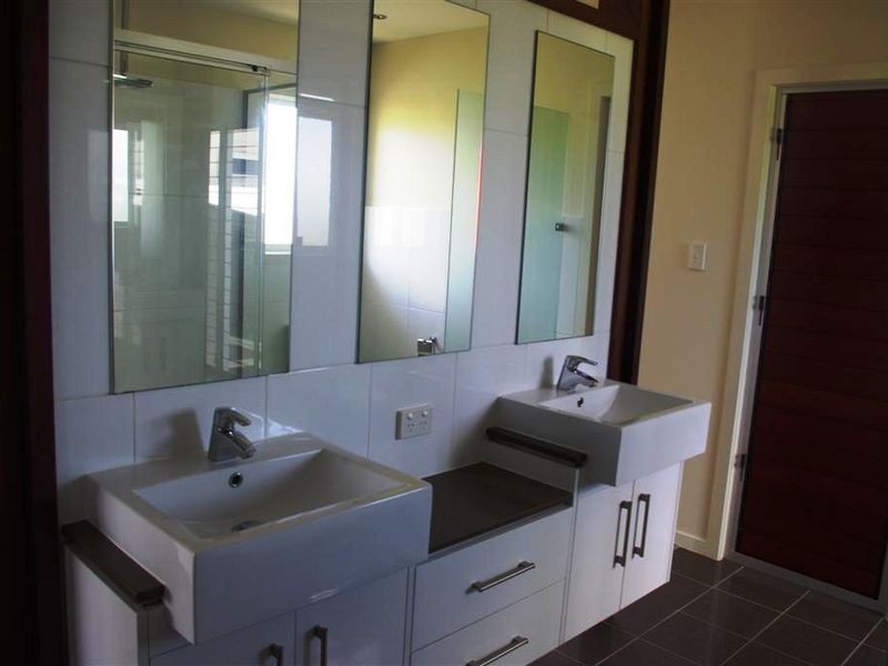 15 Seacove Crescent, Bowen QLD 4805