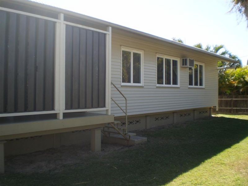 12 Rosshall Street, Bowen QLD 4805