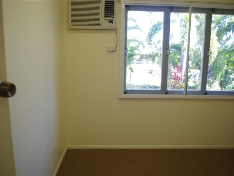 12 Rosshall Street, Bowen QLD 4805