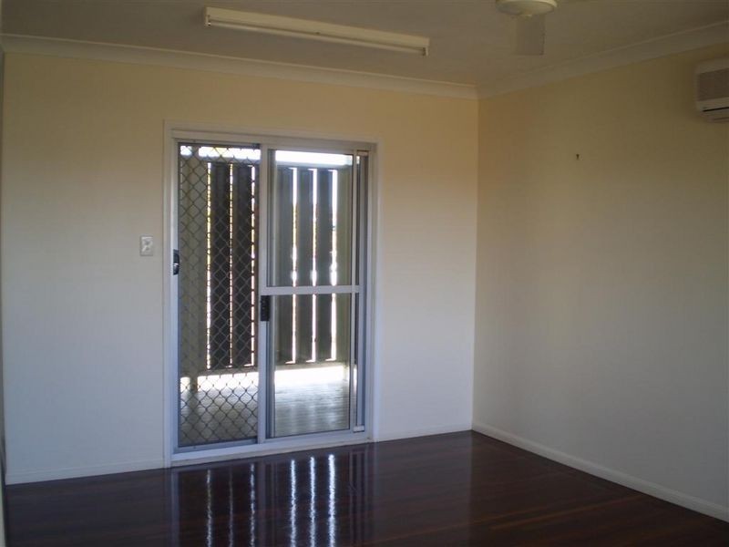 12 Rosshall Street, Bowen QLD 4805