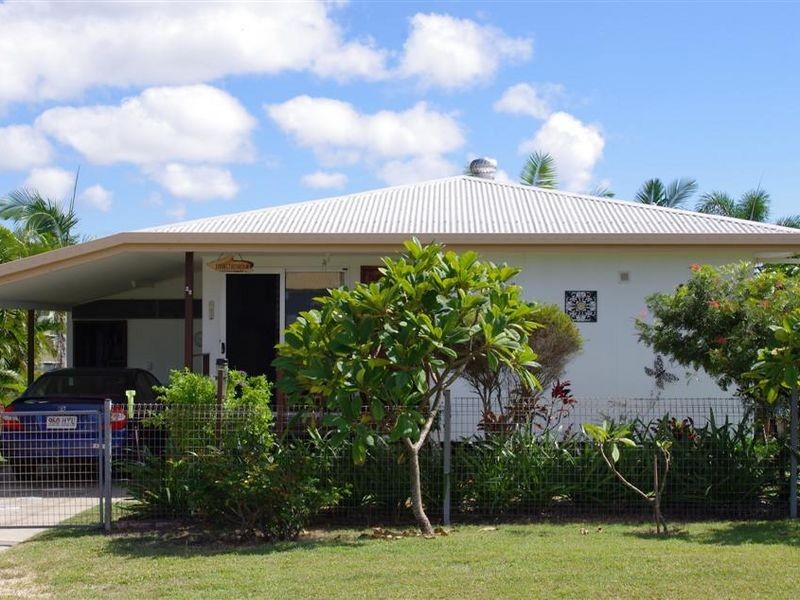 32 Thomas Street, Bowen QLD 4805