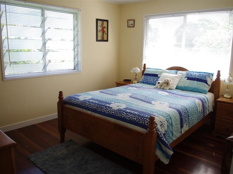 32 Thomas Street, Bowen QLD 4805