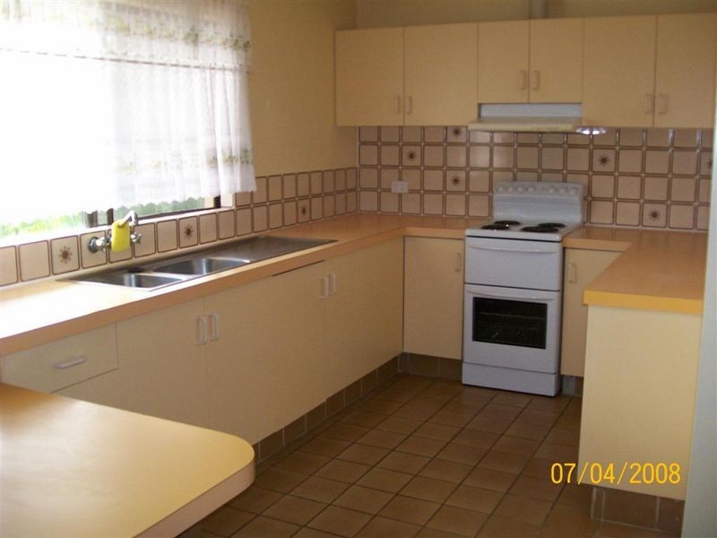 4/16 Avicennia Street, Bowen QLD 4805