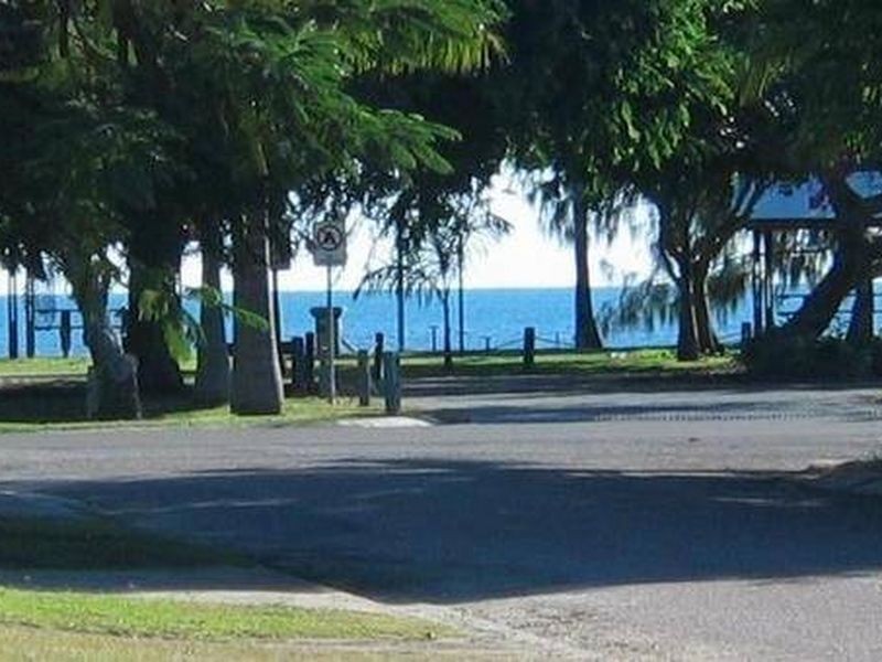 45 Holborne Street, Bowen QLD 4805