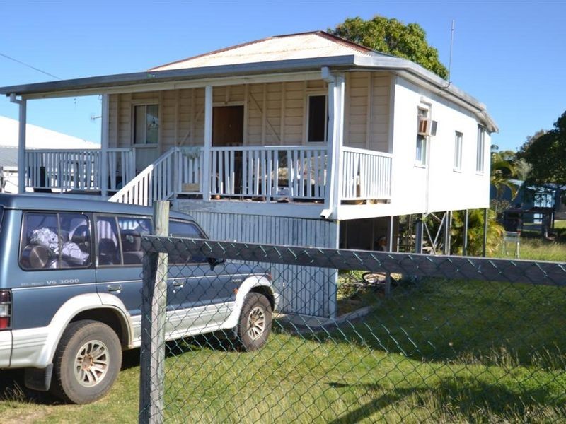 39 Gregory Street, Bowen QLD 4805