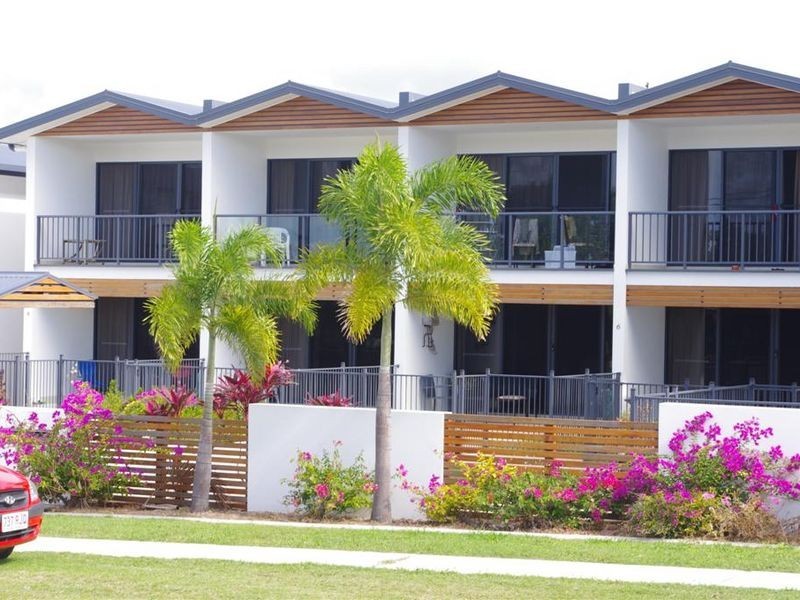 2/74a Powell Street, Bowen QLD 4805