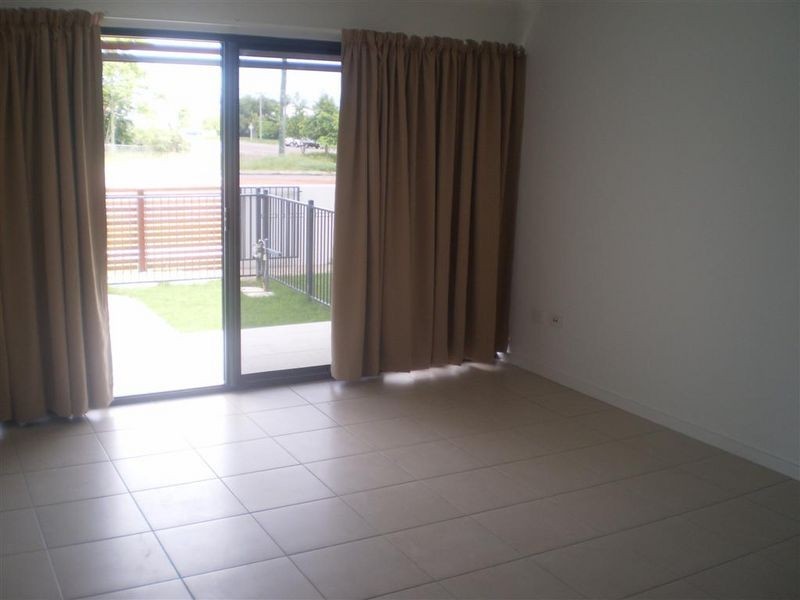 2/74a Powell Street, Bowen QLD 4805
