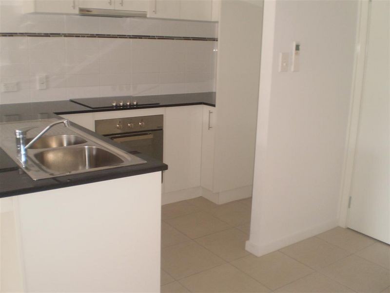 2/74a Powell Street, Bowen QLD 4805