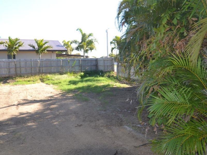 41 Sinclair Street, Bowen QLD 4805