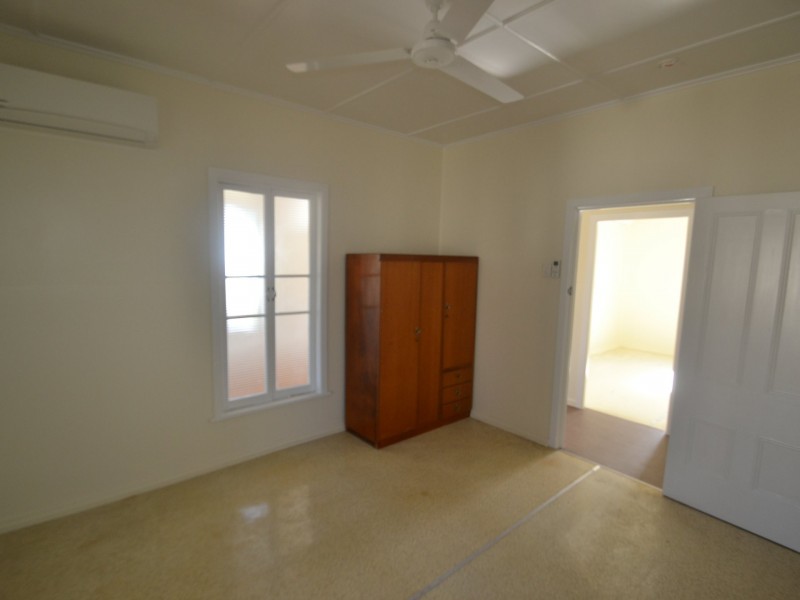 35 Livingstone Street, Bowen QLD 4805