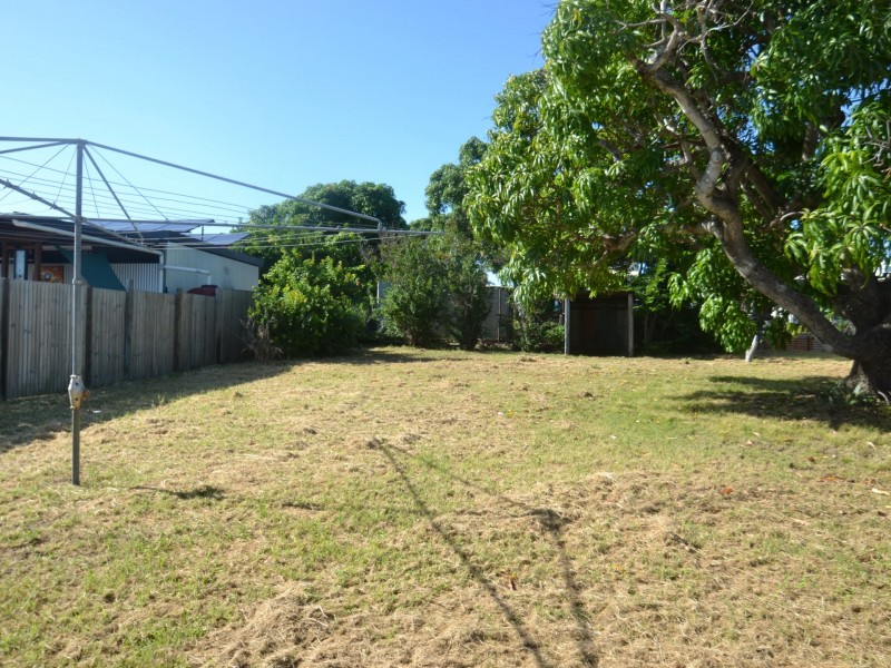 35 Livingstone Street, Bowen QLD 4805