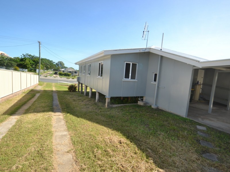 35 Livingstone Street, Bowen QLD 4805