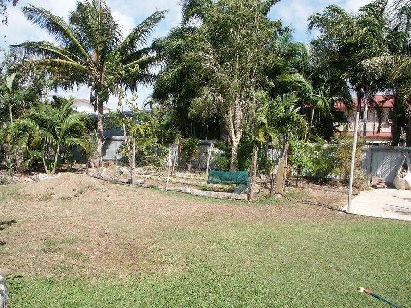 27 Elphinstone Street, Bowen QLD 4805