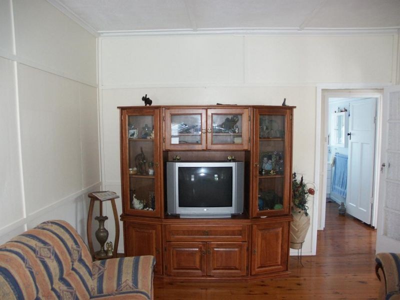 27 Elphinstone Street, Bowen QLD 4805