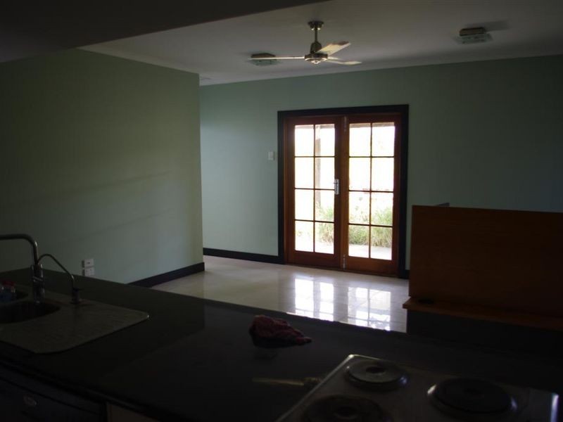 61 Reynolds Street, Bowen QLD 4805