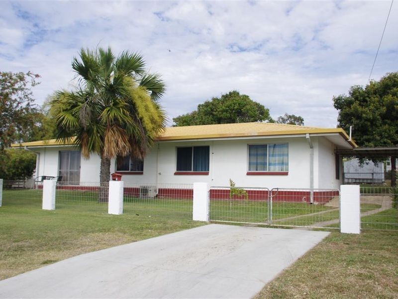 7 Queens Road, Bowen QLD 4805