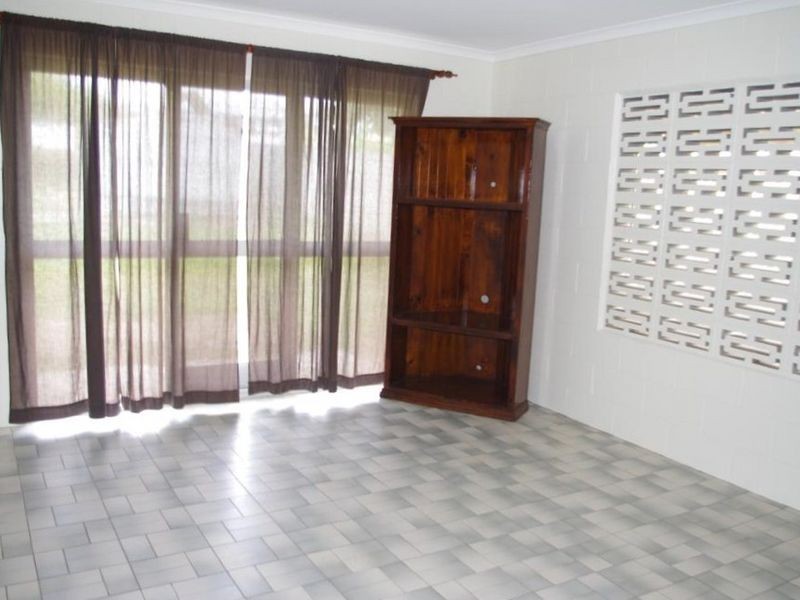 7 Queens Road, Bowen QLD 4805