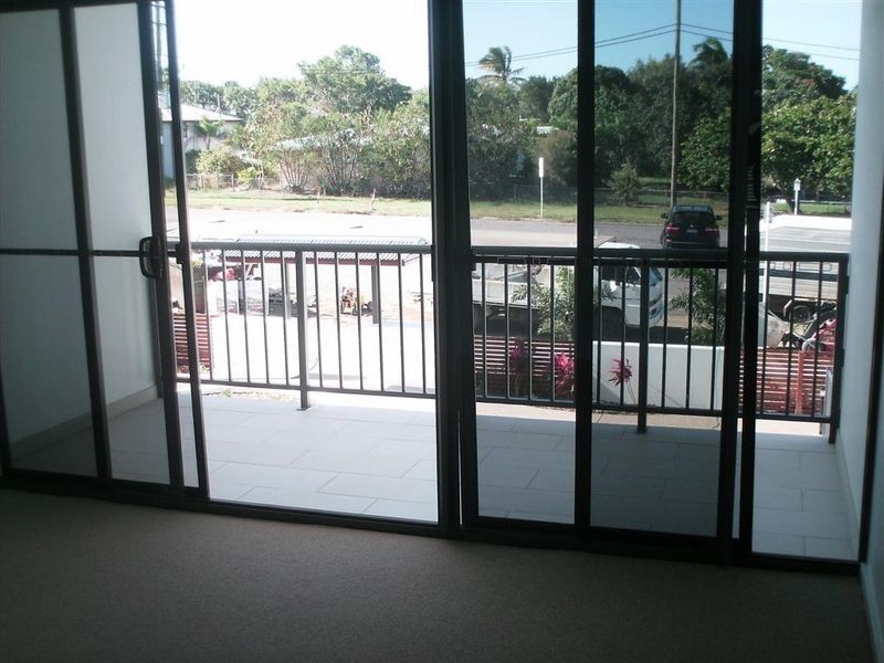 2/74a Powell Street, Bowen QLD 4805