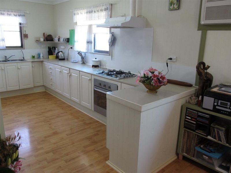 4 Gloucester Street, Bowen QLD 4805