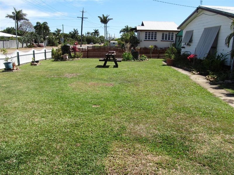 4 Gloucester Street, Bowen QLD 4805