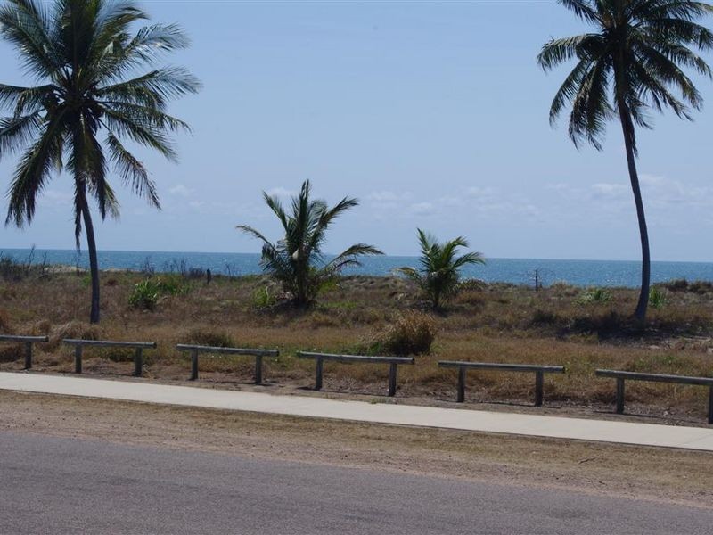 61 The Esplanade, Bowen QLD 4805