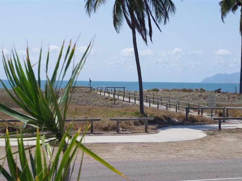 61 The Esplanade, Bowen QLD 4805