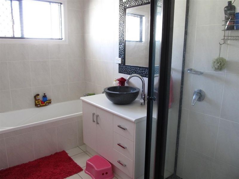 18 Reynolds Street, Bowen QLD 4805