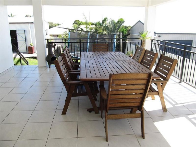 18 Reynolds Street, Bowen QLD 4805