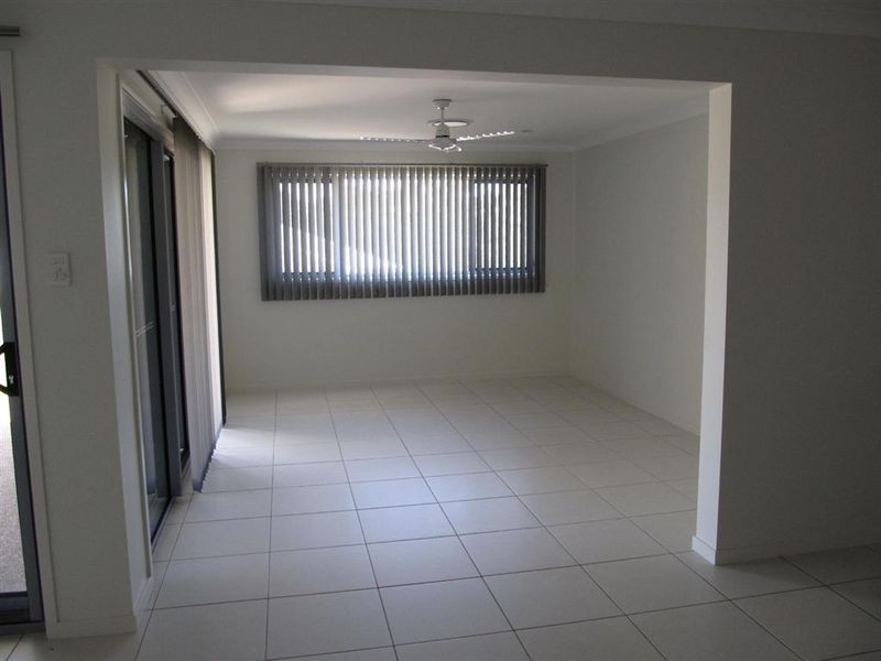 11 Silk Road, Bowen QLD 4805