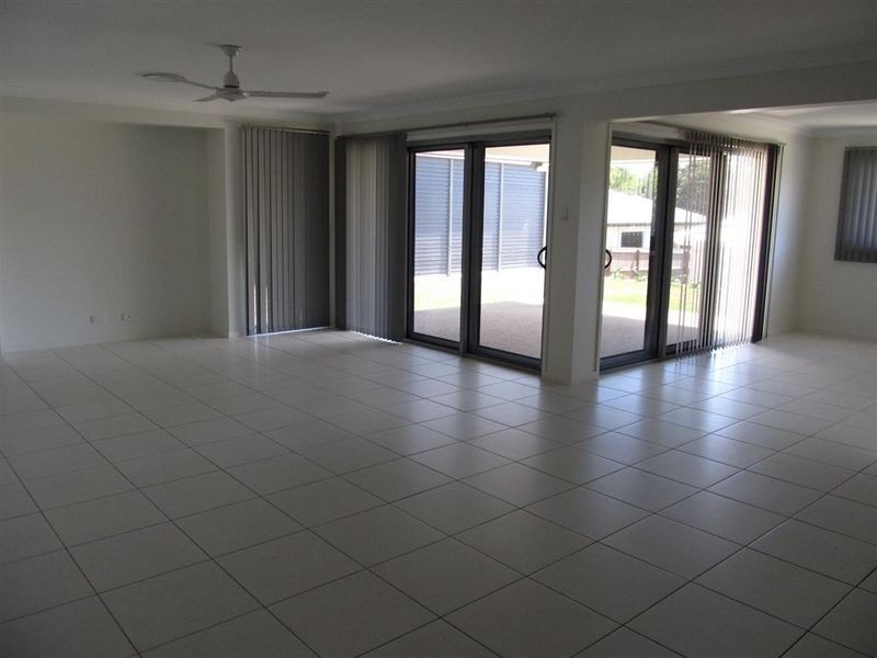 11 Silk Road, Bowen QLD 4805