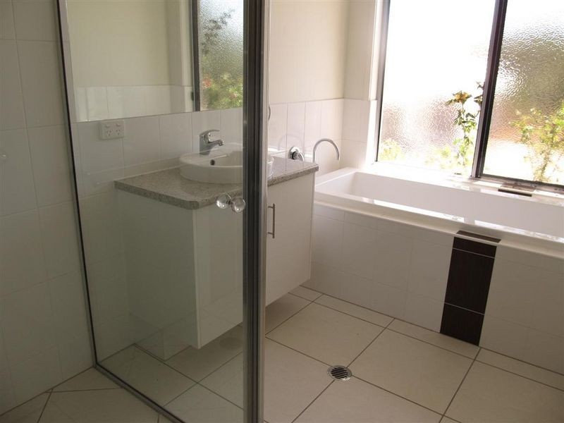 11 Silk Road, Bowen QLD 4805