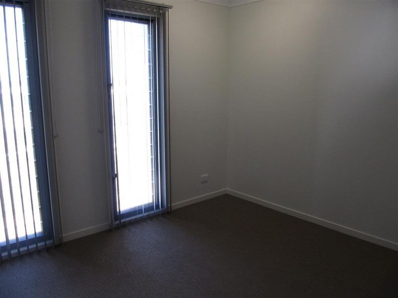 11 Silk Road, Bowen QLD 4805