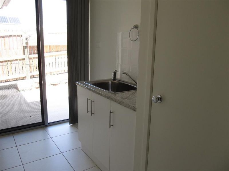 11 Silk Road, Bowen QLD 4805