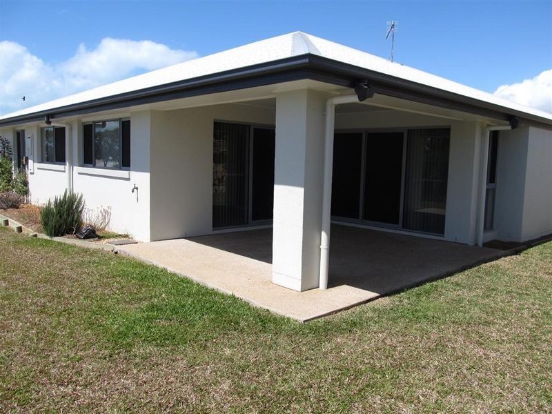 11 Silk Road, Bowen QLD 4805