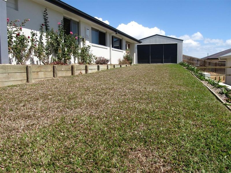 11 Silk Road, Bowen QLD 4805