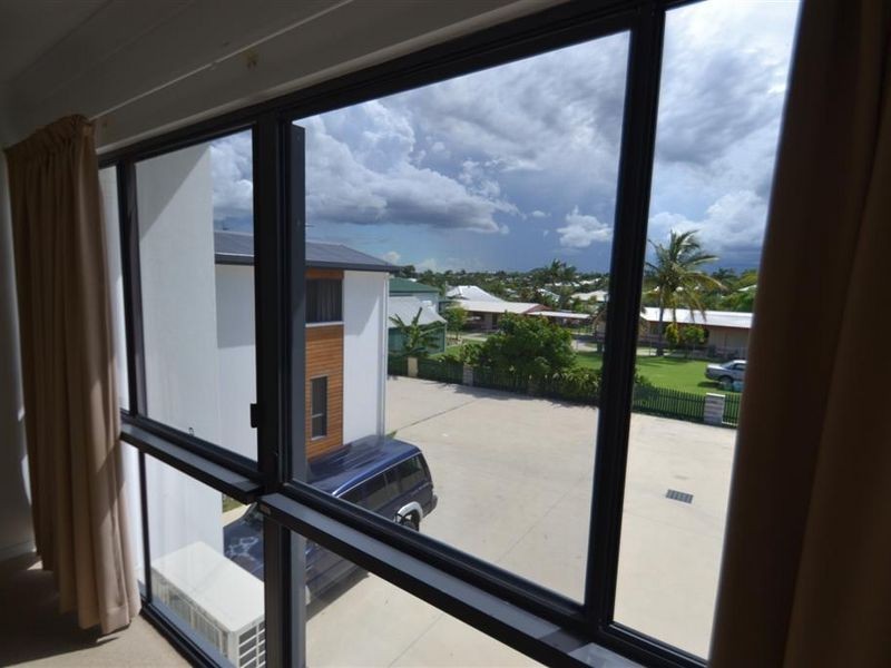 9/74A Powell Street, Bowen QLD 4805