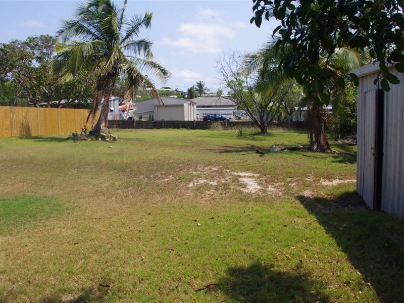 104 Powell Street, Bowen QLD 4805