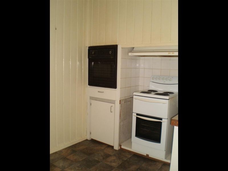 104 Powell Street, Bowen QLD 4805