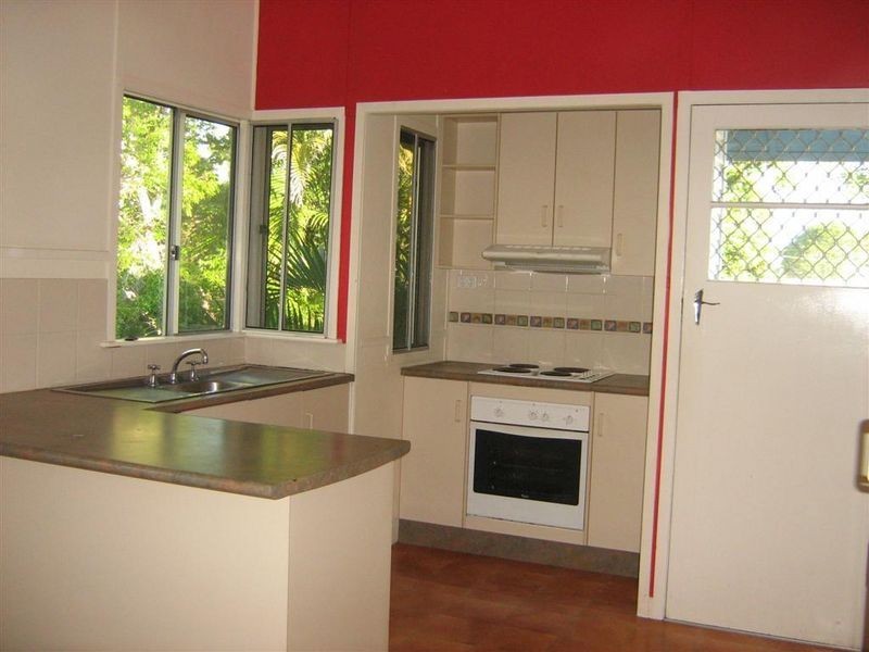 15 Russell Street, Bowen QLD 4805