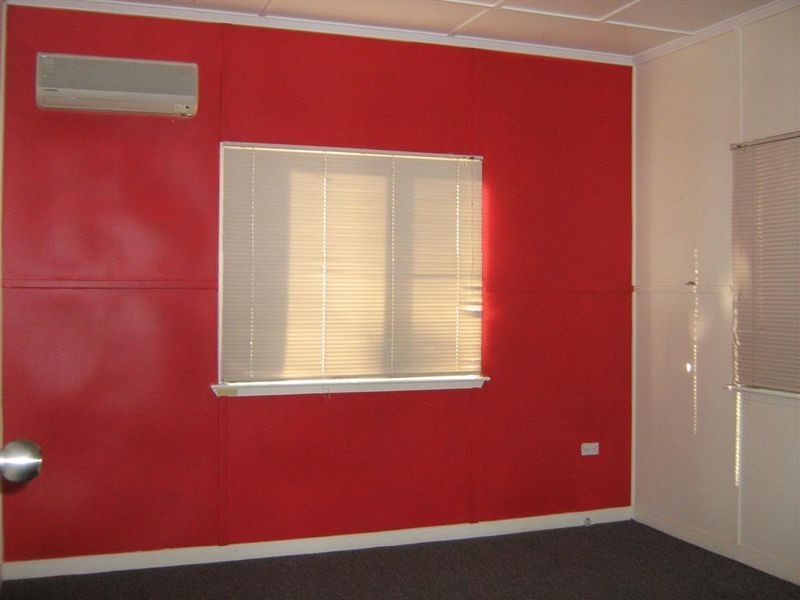 15 Russell Street, Bowen QLD 4805